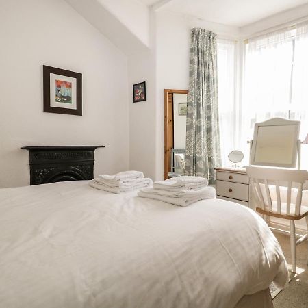 Honeysuckle Cottage, Craig Walkボウネス＝オン＝ウィンダミア エクステリア 写真