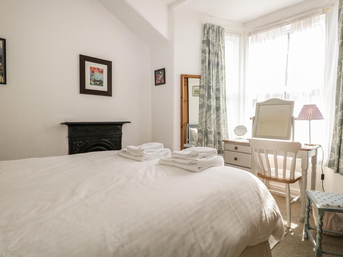Honeysuckle Cottage, Craig Walkボウネス＝オン＝ウィンダミア エクステリア 写真